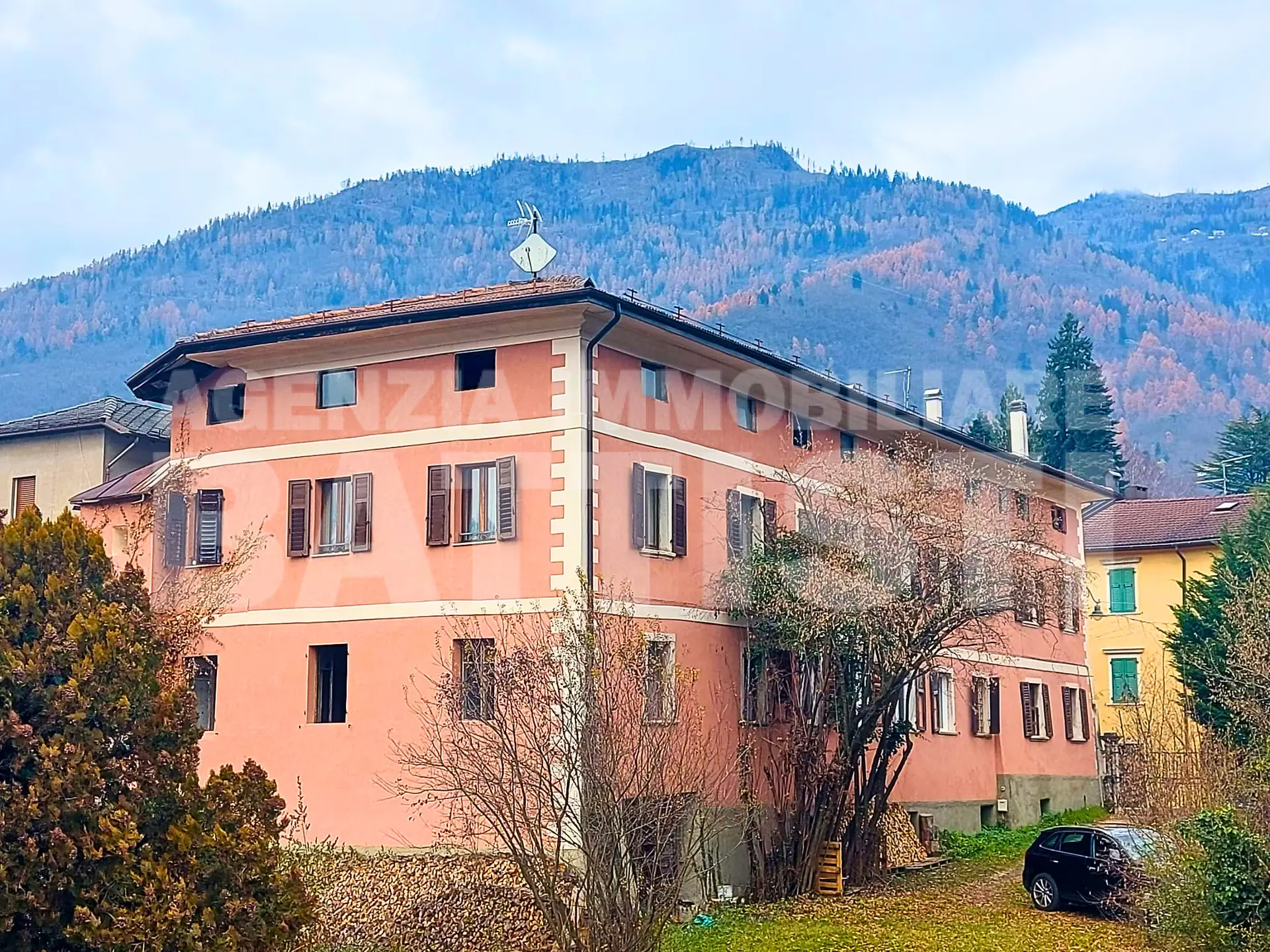 AMPIO SOTTOTETTO CON GIARDINO