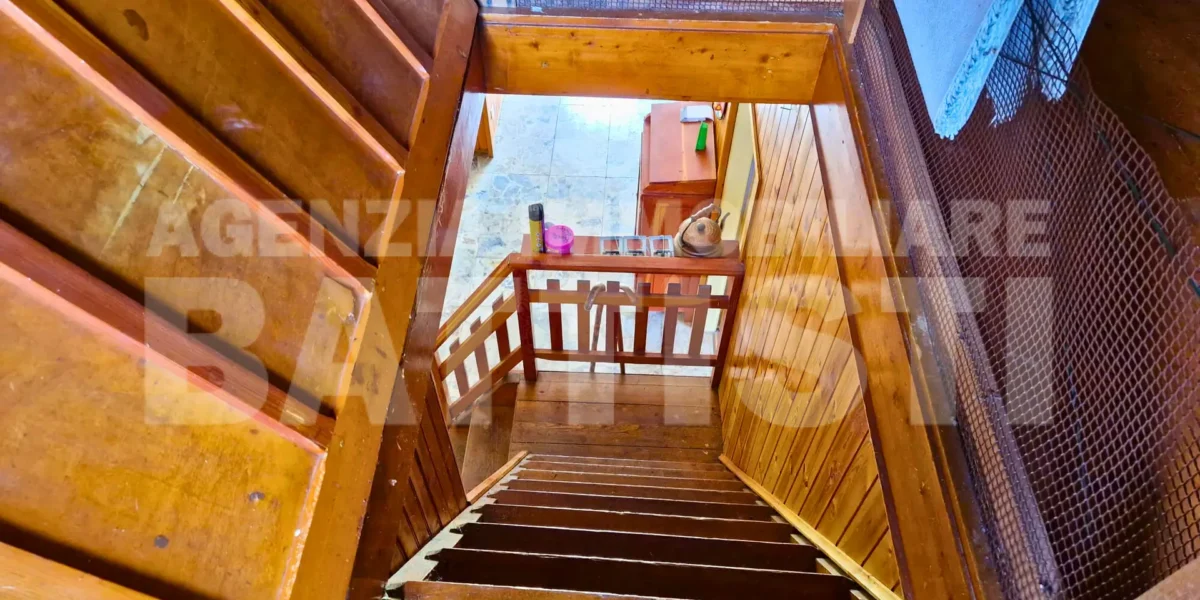 VILLA INDIPENDENTE CON TERRENO