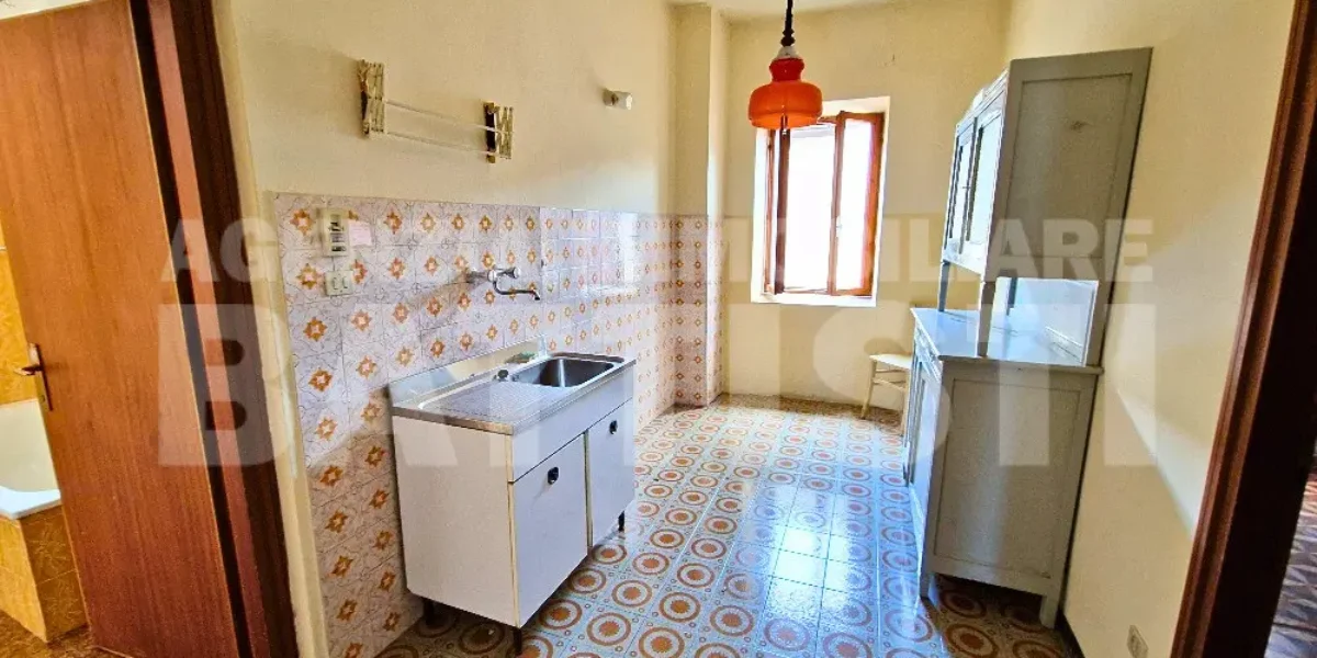 SPAZIOSO APPARTAMENTO IN CENTRO STORICO