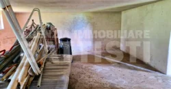 VILLA INDIPENDENTE CON TERRENO