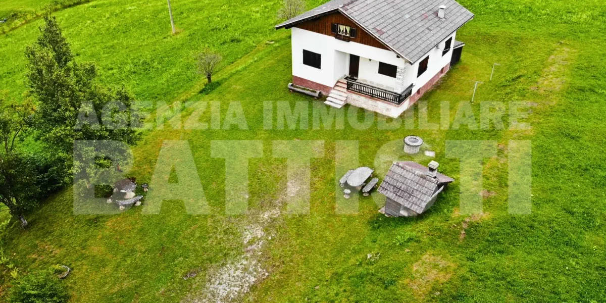 VILLA INDIPENDENTE CON TERRENO