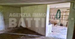 VILLA INDIPENDENTE CON TERRENO