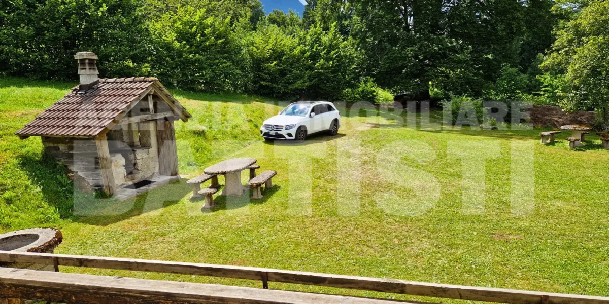 VILLA INDIPENDENTE CON TERRENO