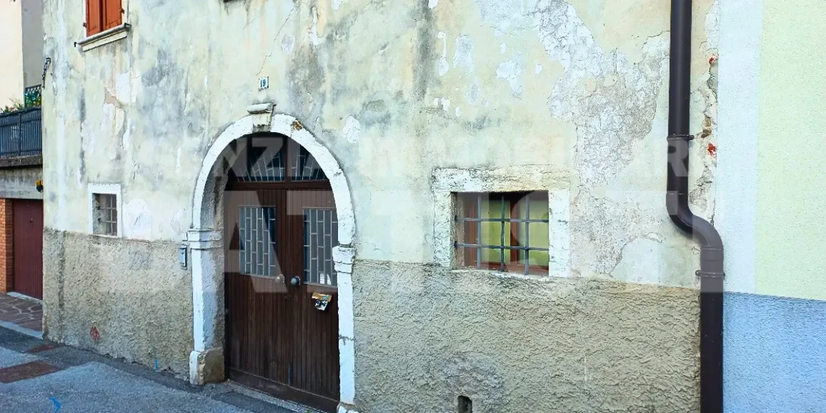 SPAZIOSO APPARTAMENTO IN CENTRO STORICO