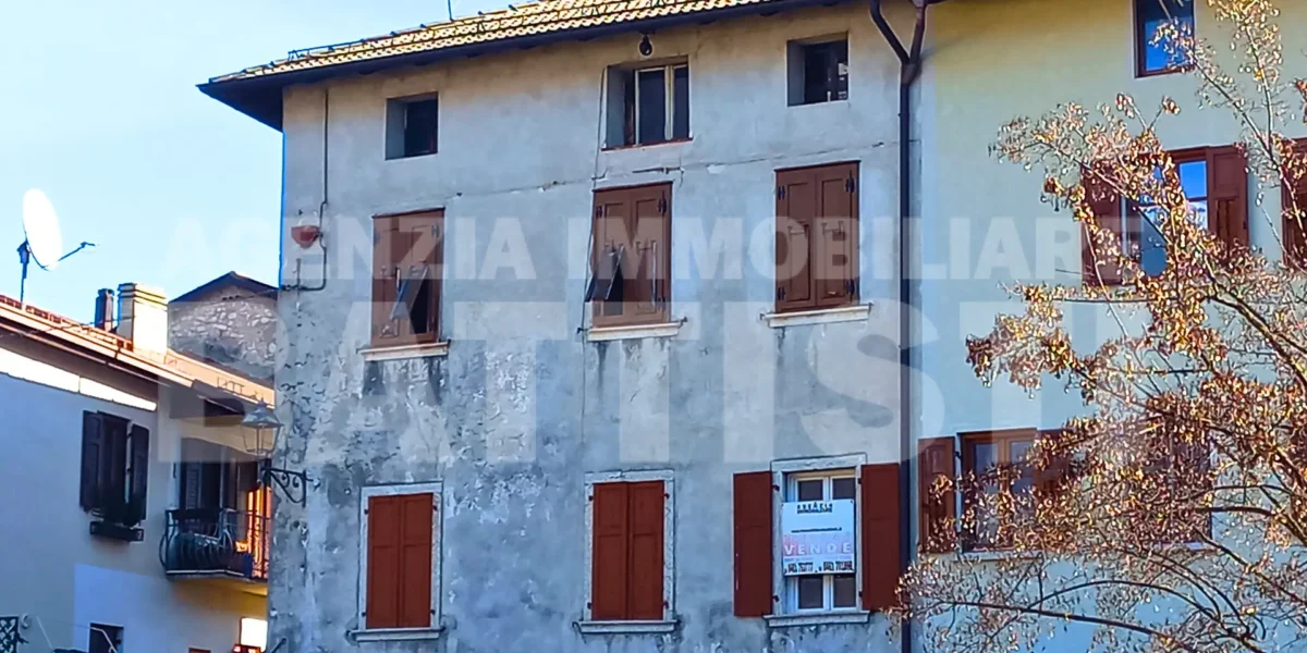 SPAZIOSO APPARTAMENTO IN CENTRO STORICO
