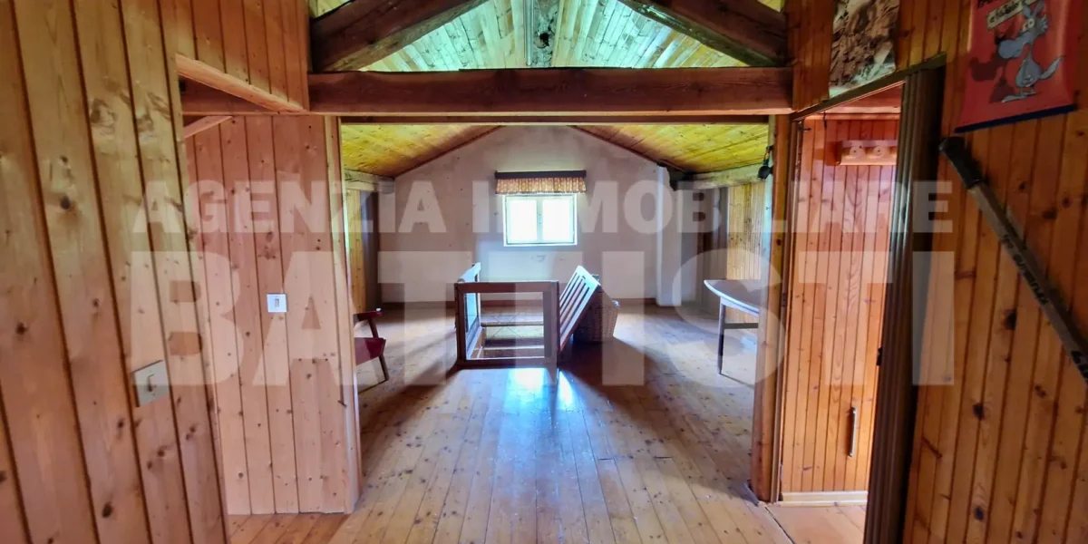VILLA INDIPENDENTE CON TERRENO