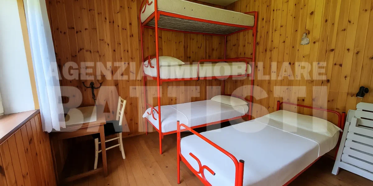 VILLA INDIPENDENTE CON TERRENO