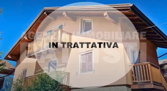 PORZIONE CON GIARDINO