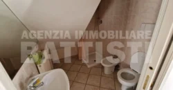 PORZIONE CON GIARDINO