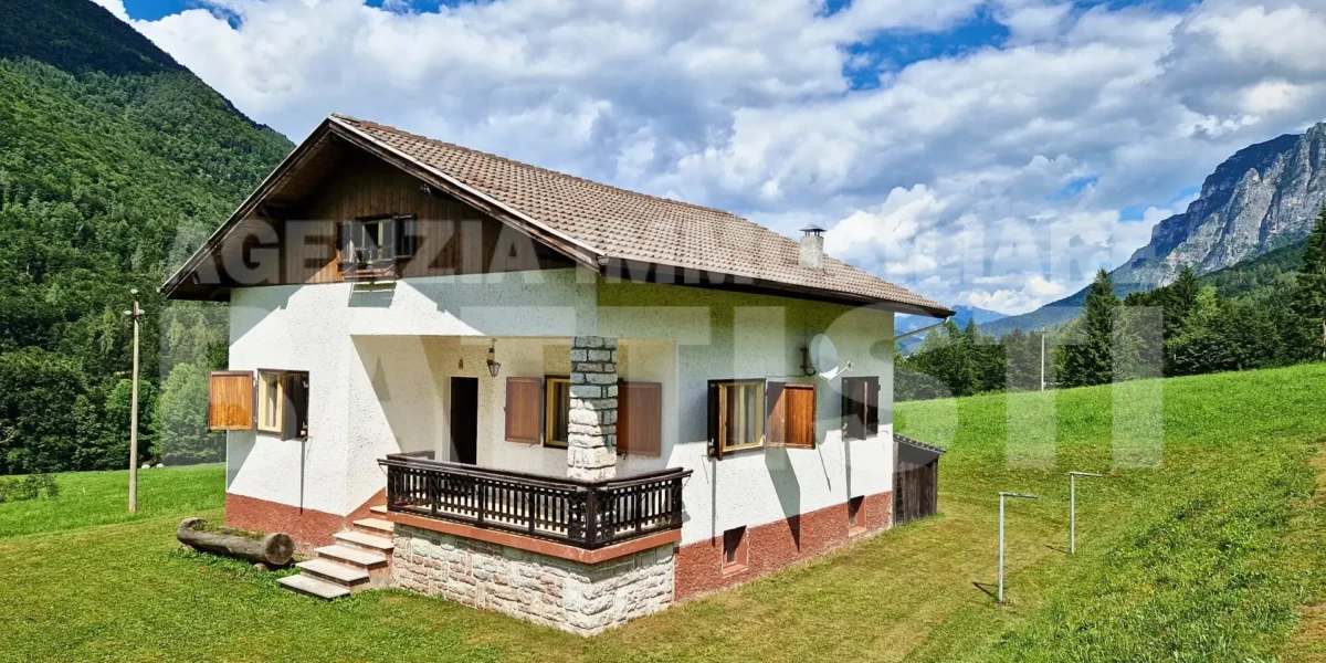 VILLA INDIPENDENTE CON TERRENO