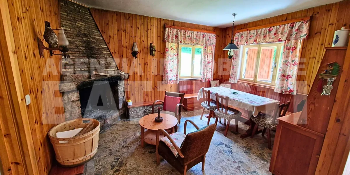 VILLA INDIPENDENTE CON TERRENO