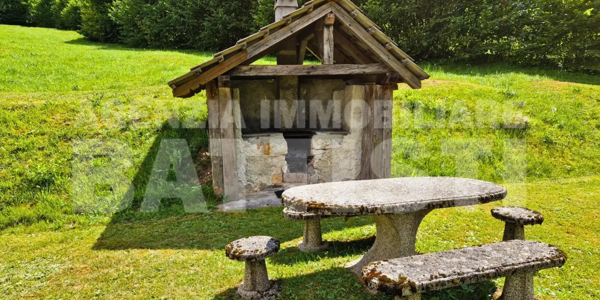VILLA INDIPENDENTE CON TERRENO