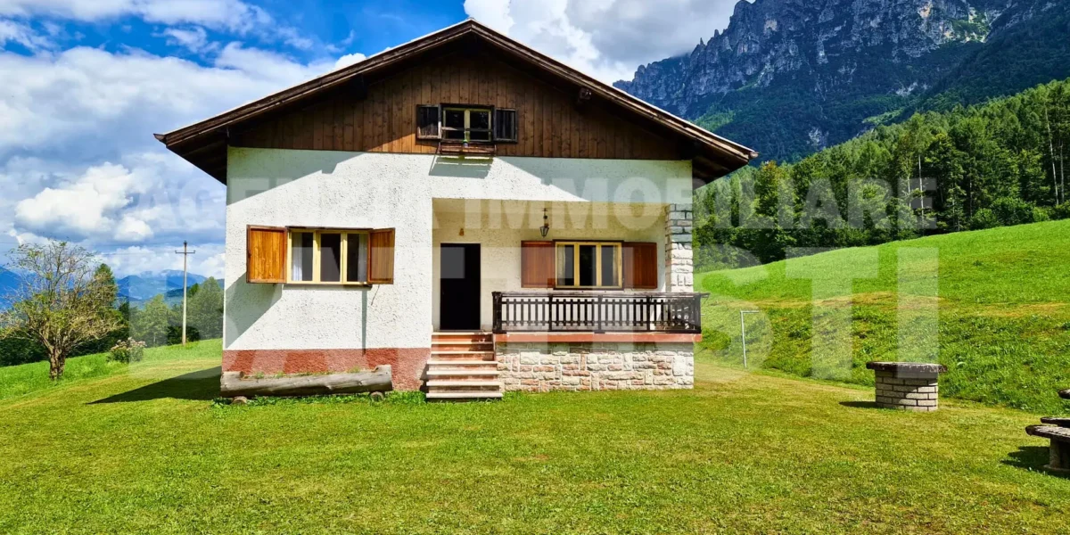VILLA INDIPENDENTE CON TERRENO