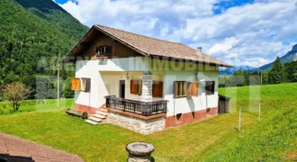 VILLA INDIPENDENTE CON TERRENO