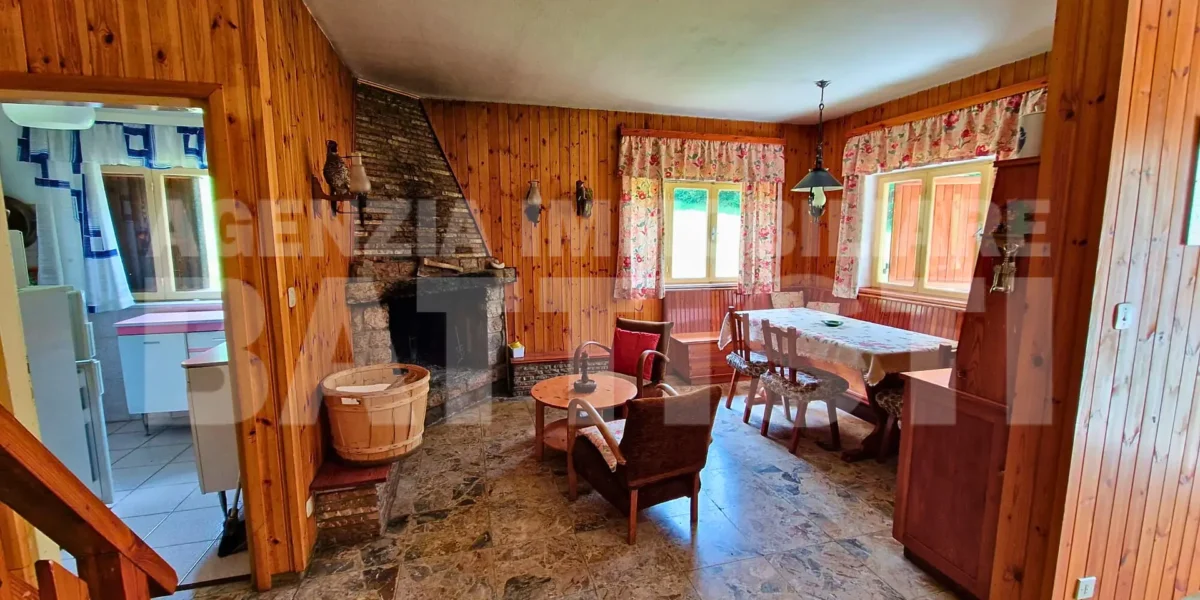 VILLA INDIPENDENTE CON TERRENO