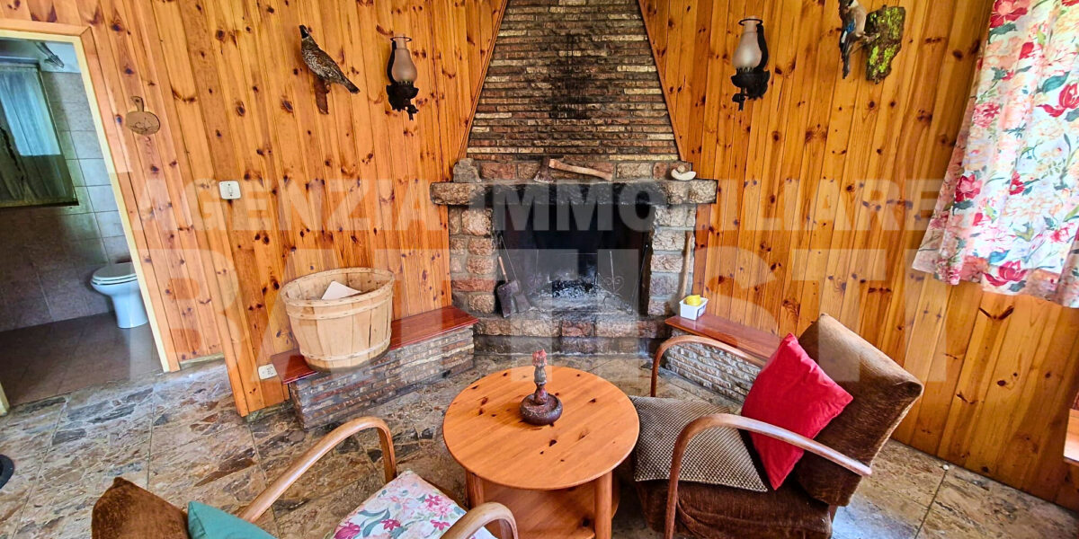 VILLA INDIPENDENTE CON TERRENO