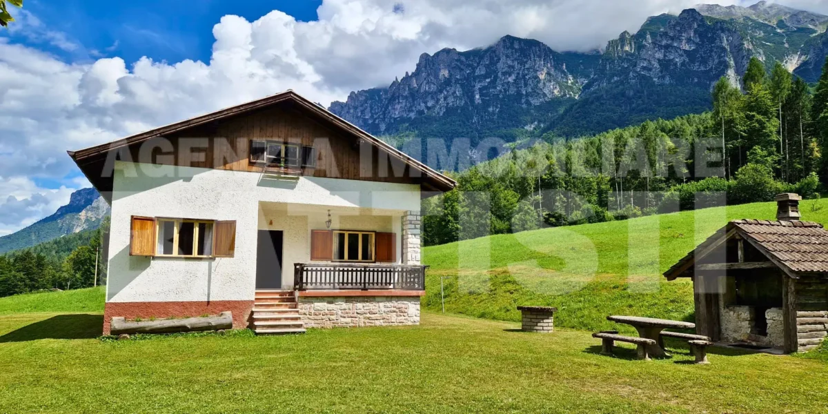 VILLA INDIPENDENTE CON TERRENO