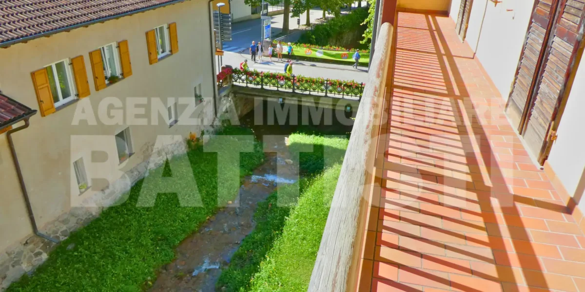 SPAZIOSO APPARTAMENTO NEL CUORE DELLA CITTÀ