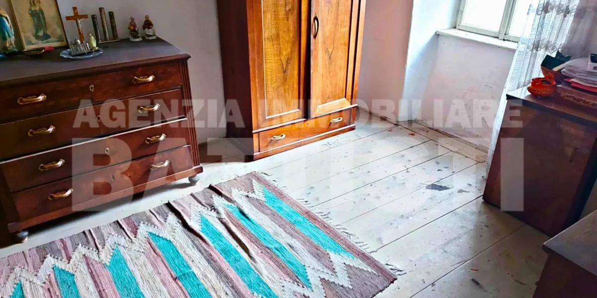 PORZIONE DI CASA IN CENTRO CON ESPOSIZIONE SOLEGGIATA