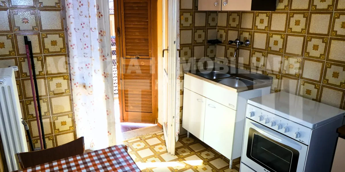 SPAZIOSO APPARTAMENTO NEL CUORE DELLA CITTÀ