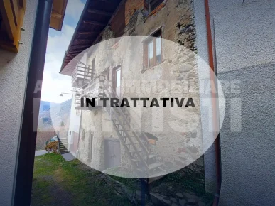 EDIFICIO SU TRE LIVELLI