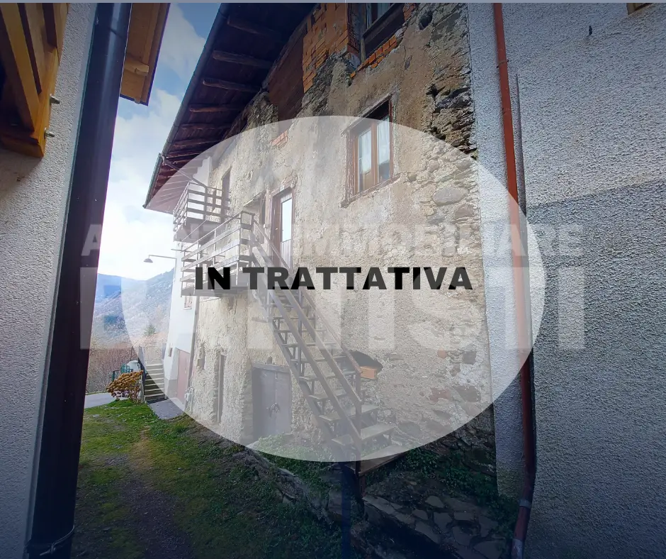 EDIFICIO SU TRE LIVELLI