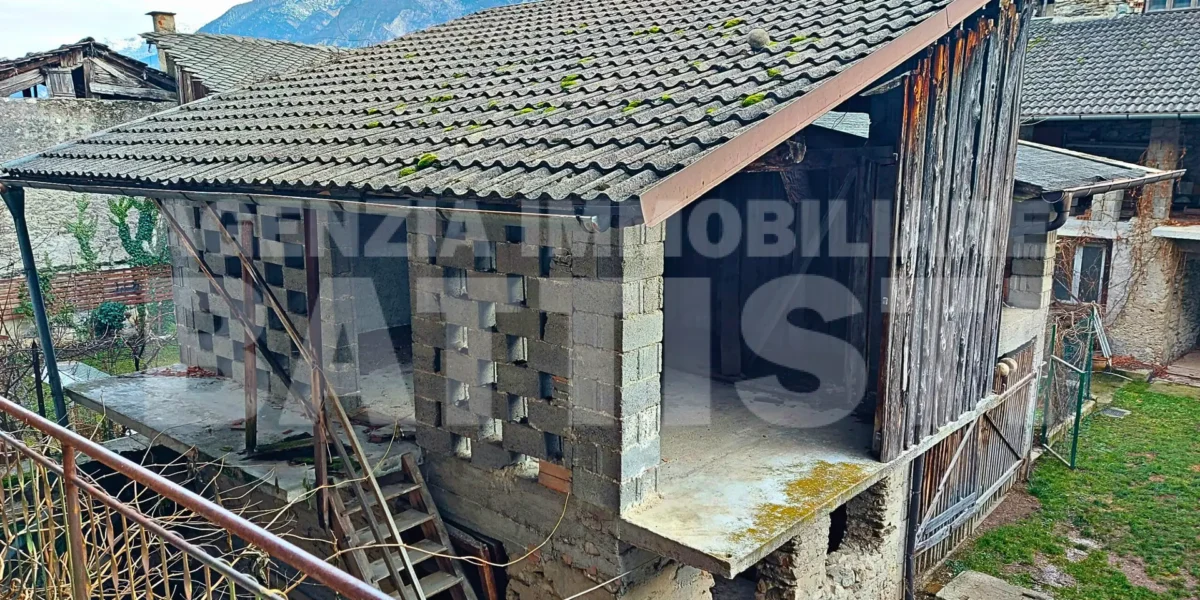 PORZIONE DI CASA IN CENTRO CON ESPOSIZIONE SOLEGGIATA