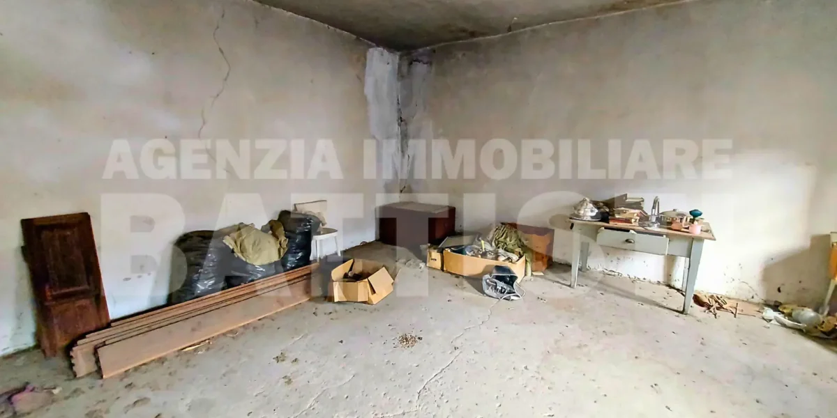 PORZIONE DI CASA IN CENTRO CON ESPOSIZIONE SOLEGGIATA