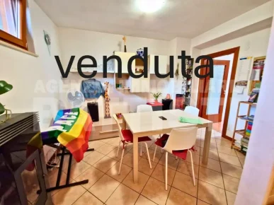 LUMINOSO TRILOCALE CON AMPIA SOFFITTA