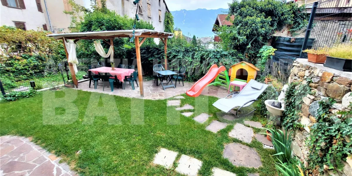 PORZIONE DI CASA INDIPENDENTE