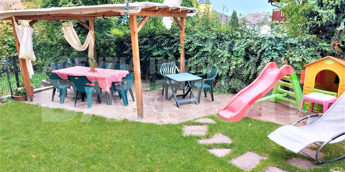 PORZIONE DI CASA INDIPENDENTE