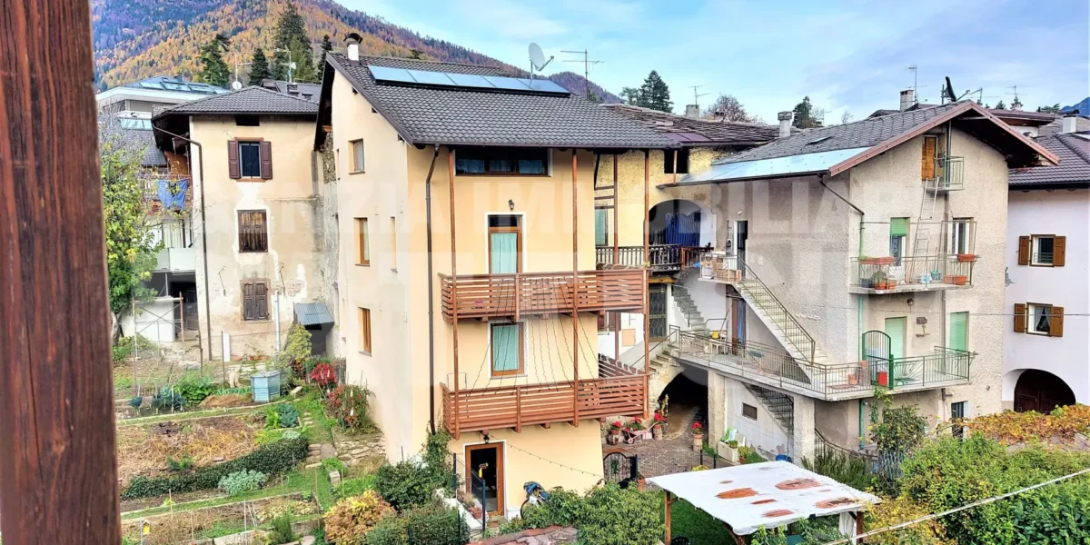 PORZIONE DI CASA INDIPENDENTE