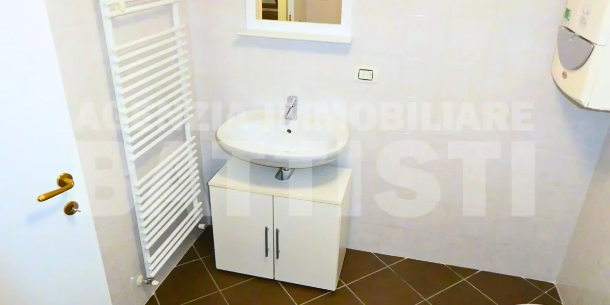 ALLOGGIO CONFORTEVOLE MANSARDATO