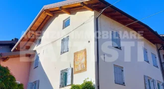 ALLOGGIO CONFORTEVOLE MANSARDATO