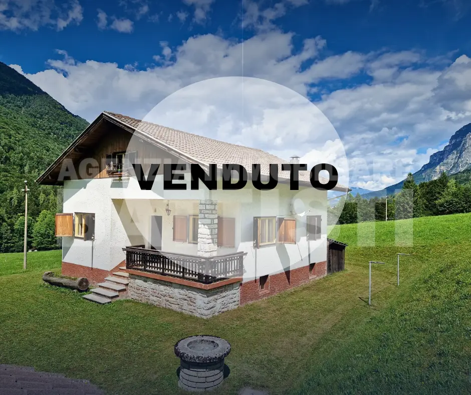 VILLA INDIPENDENTE CON TERRENO