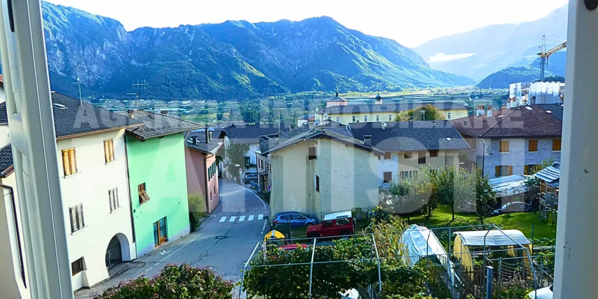 ALLOGGIO CONFORTEVOLE MANSARDATO