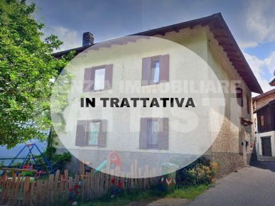 AMPIO ALLOGGIO IN BIFAMILIARE