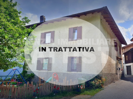 AMPIO ALLOGGIO IN BIFAMILIARE