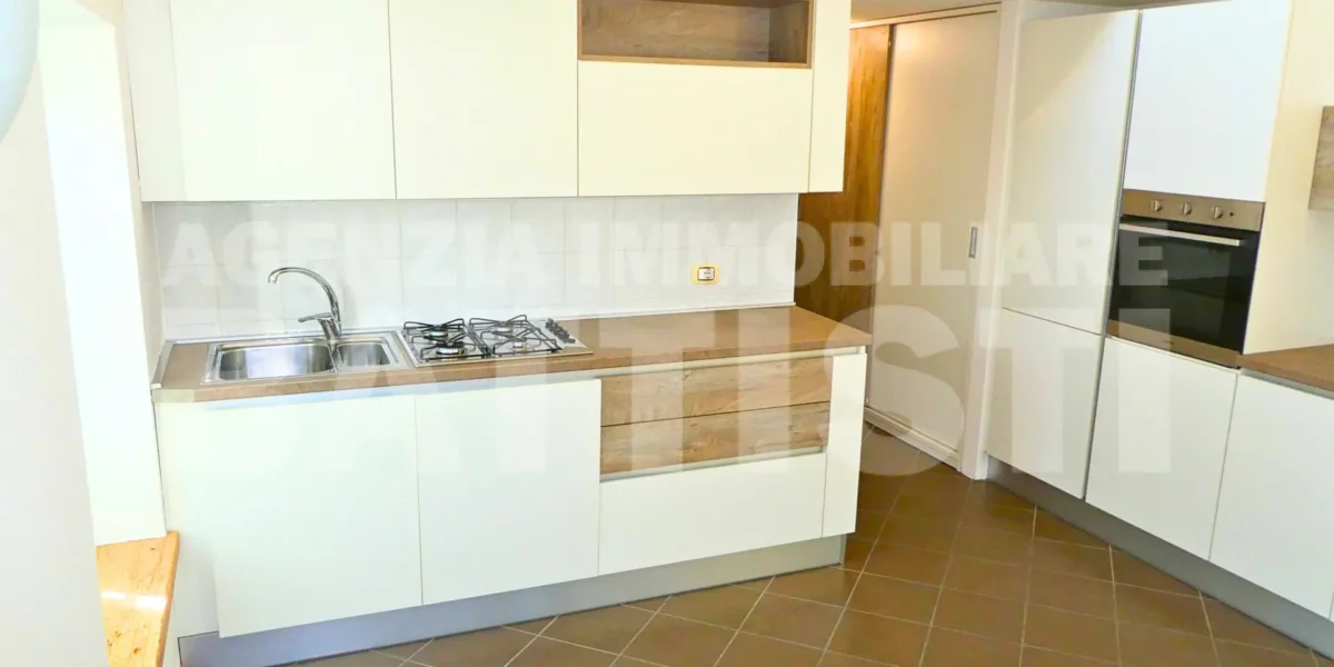 ALLOGGIO CONFORTEVOLE MANSARDATO
