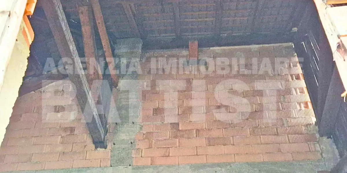 EDIFICIO RUSTICO INDIPENDENTE