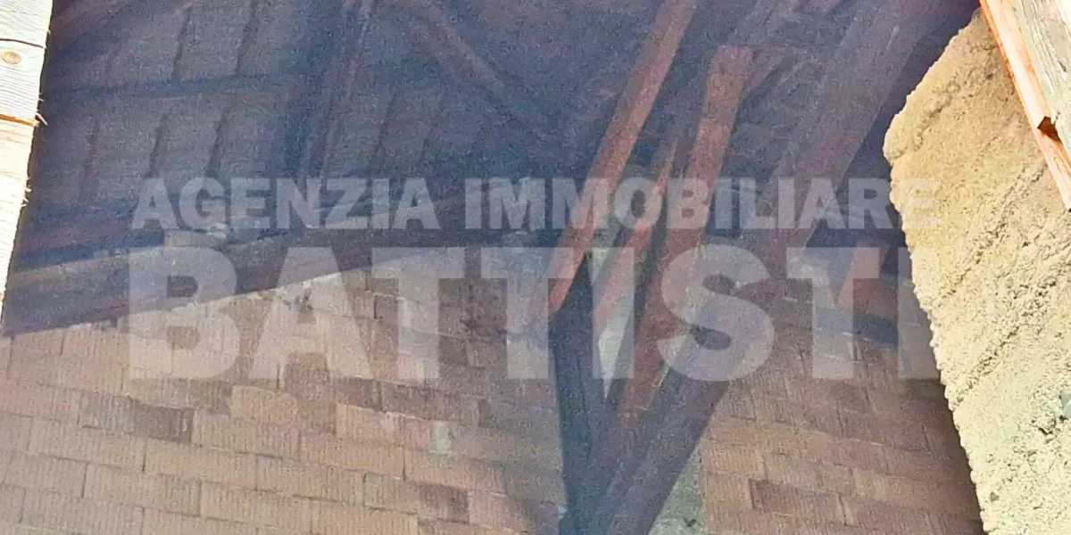 EDIFICIO RUSTICO INDIPENDENTE