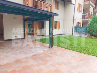 APPARTAMENTO CON GIARDINO E TRE STANZE