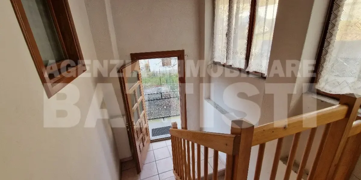 APPARTAMENTO CON GIARDINO