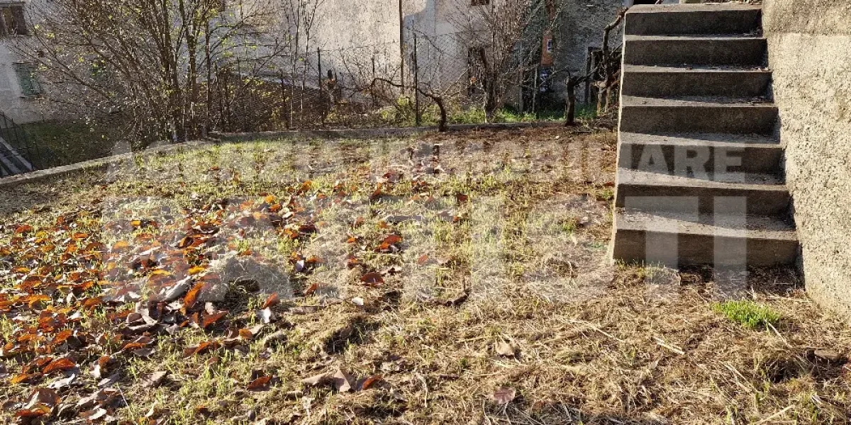 APPARTAMENTO CON GIARDINO