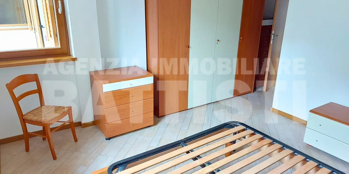 AMPIO APPARTAMENTO CON GIARDINO