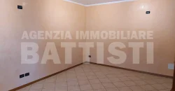 AMPIO APPARTAMENTO CON GIARDINO