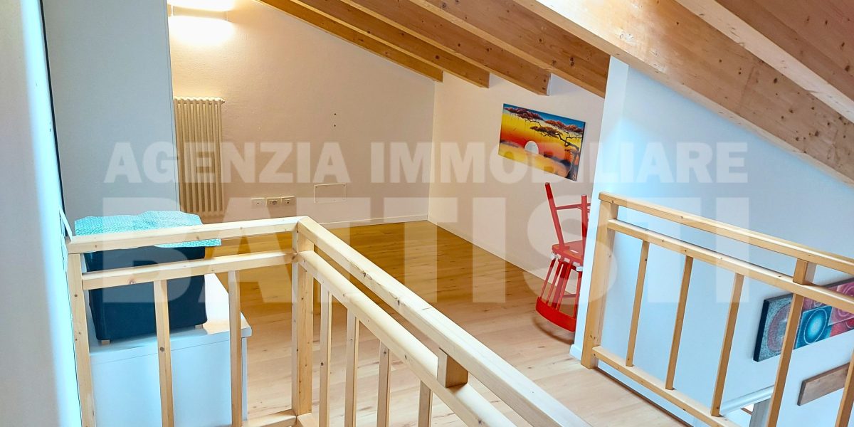 LUMINOSO ALLOGGIO CON SOPPALCO