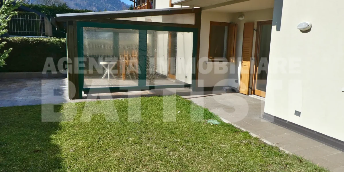 AMPIO APPARTAMENTO CON GIARDINO