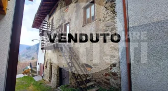 EDIFICIO SU TRE LIVELLI