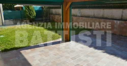 AMPIO APPARTAMENTO CON GIARDINO